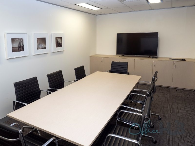 1 Person Shared Office