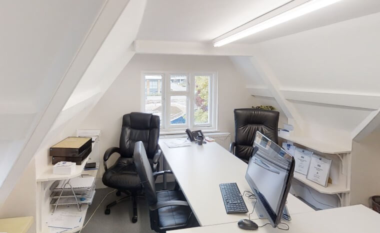 4 Person Private Office