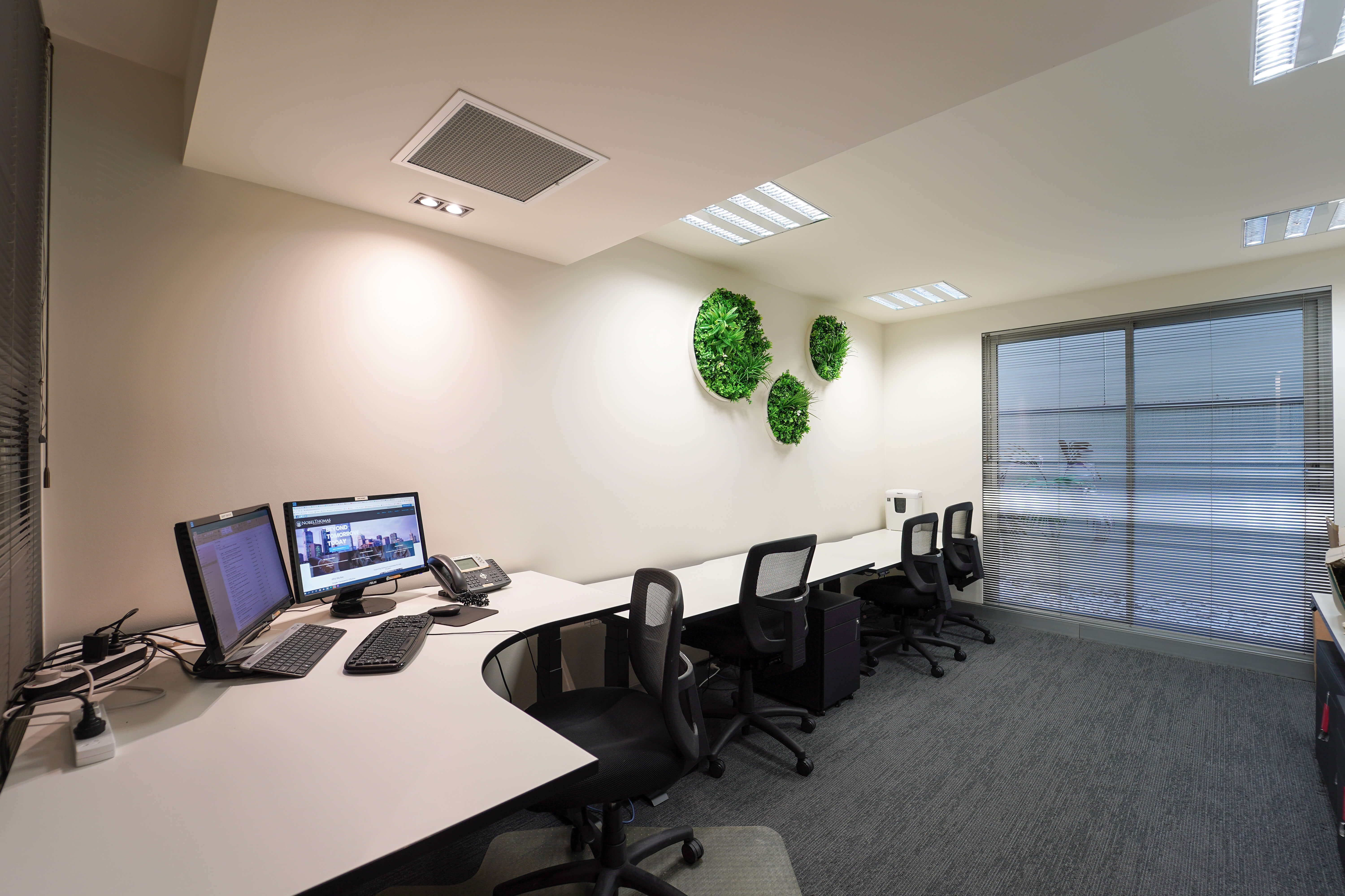 5 Person Coworking Desk