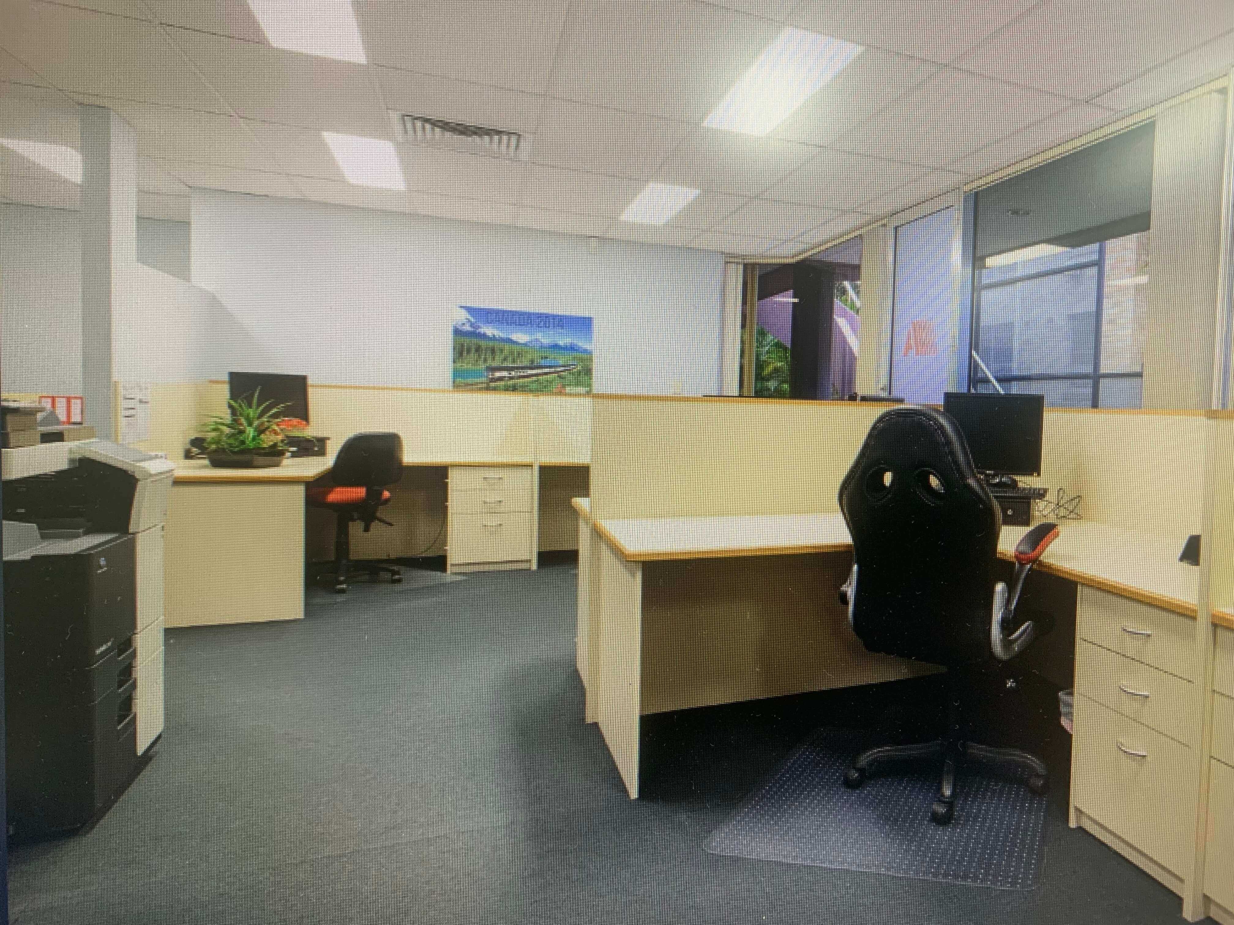 1 Person Coworking Desk