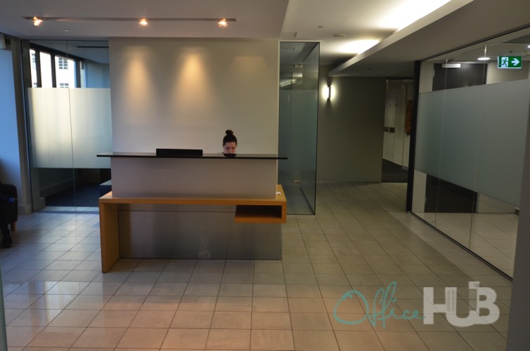 6 Person Coworking Desk