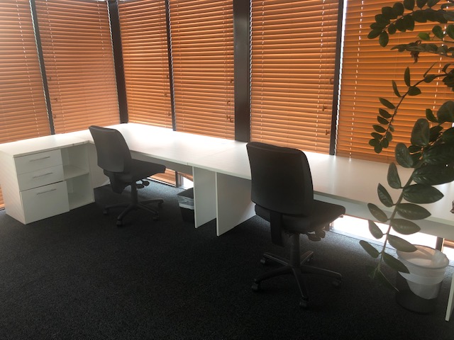3 Person Shared Office