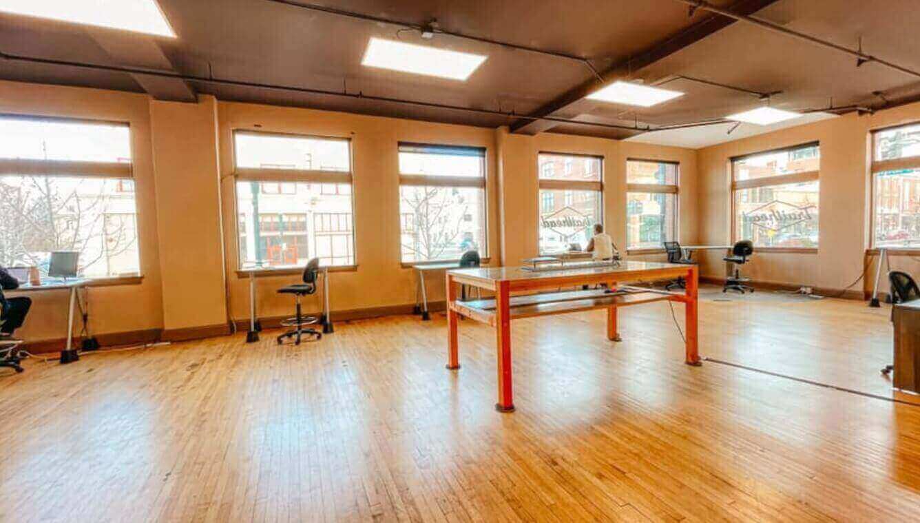 1 Person Coworking Desk