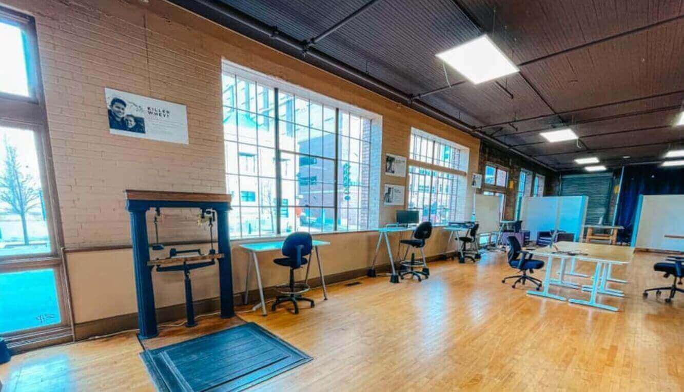 4 Person Coworking Desk