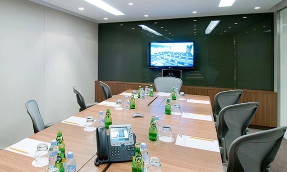 4 Person Coworking Desk