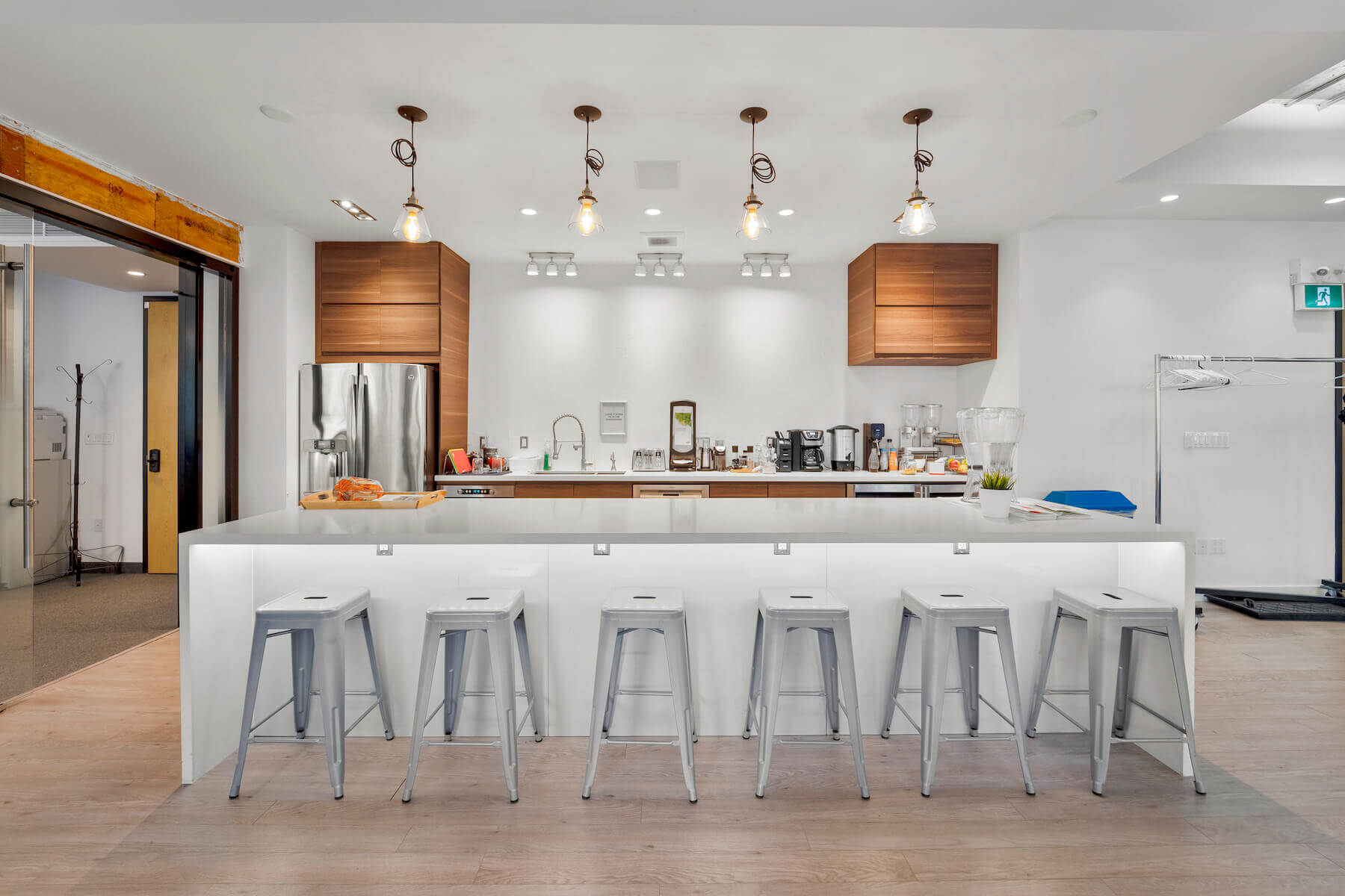 10 Person Private Office