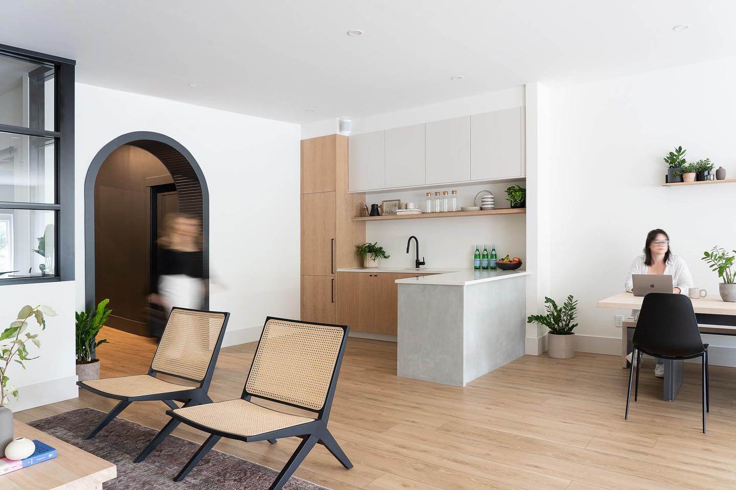 1 Person Coworking Desk