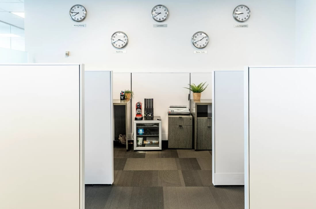 1 Person Coworking Desk