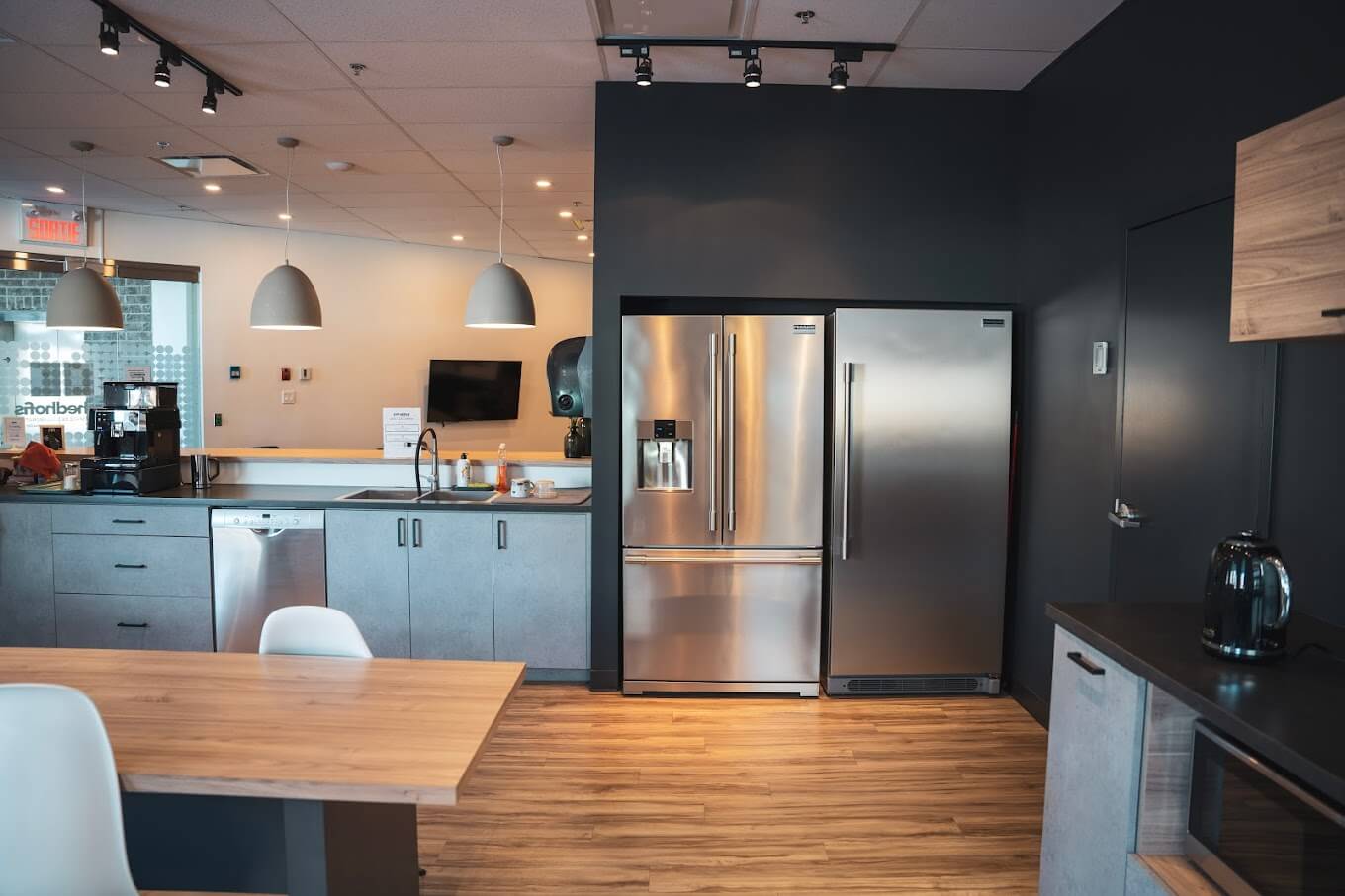 1 Person Coworking Desk