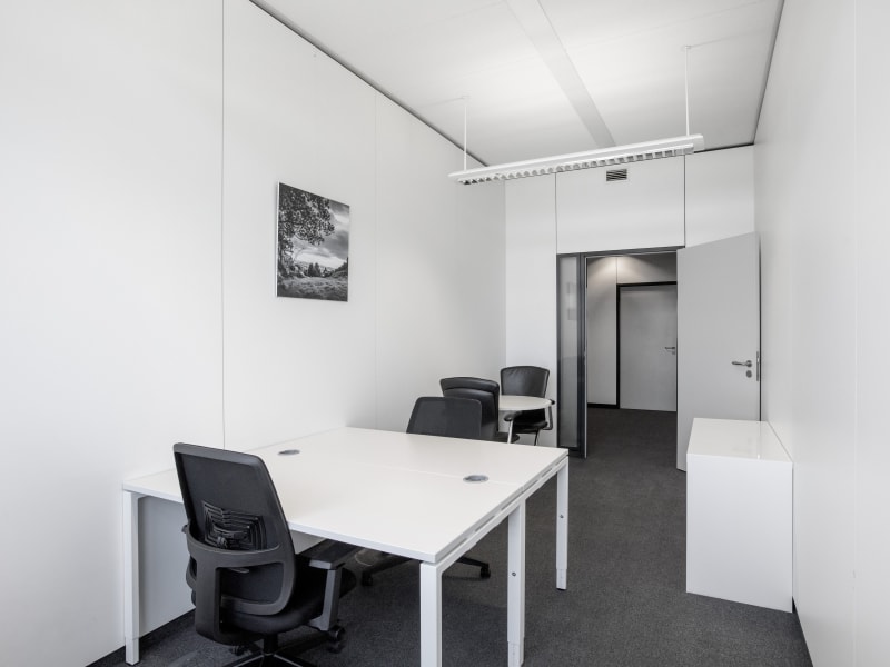 1 Person Virtual Office