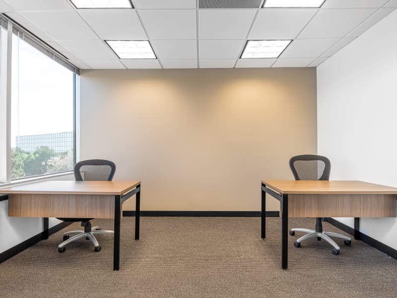 5 Person Private Office