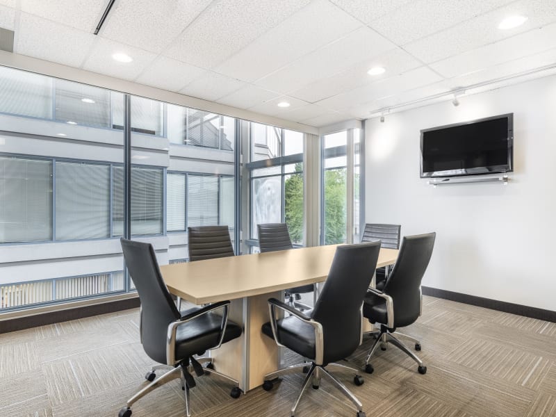 10 Person Private Office