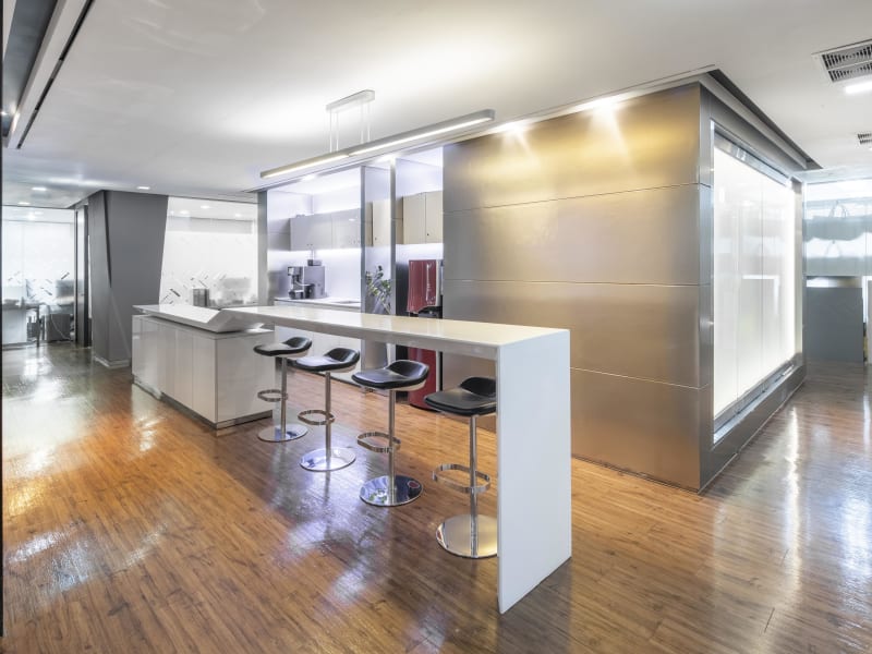 10 Person Private Office