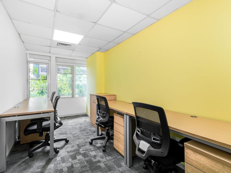 7 Person Private Office