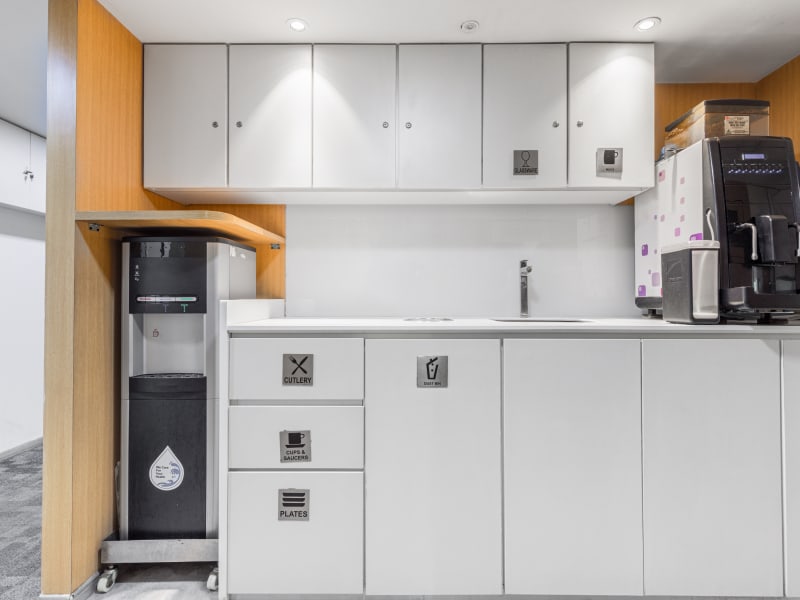 5 Person Private Office