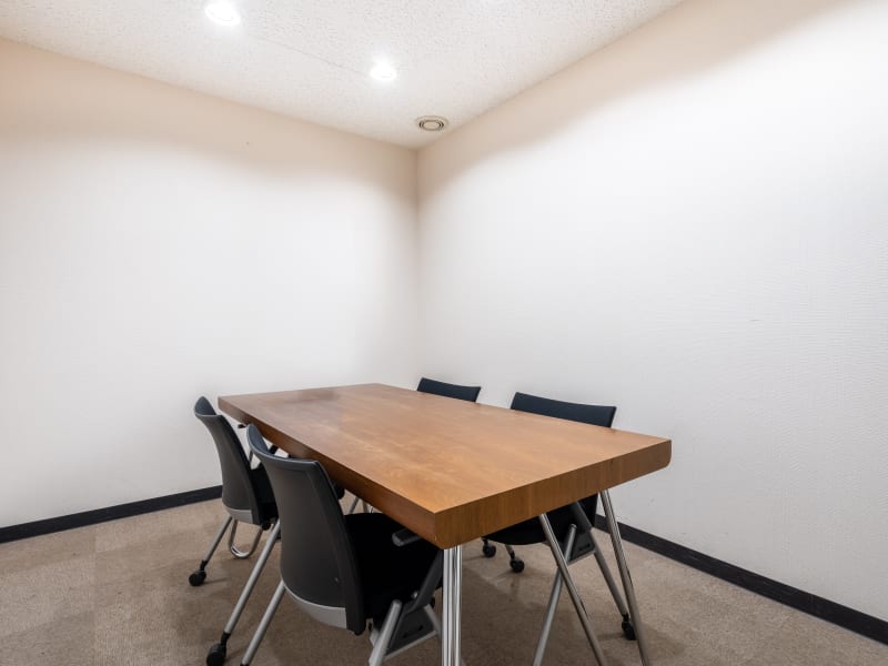 1 Person Private Office