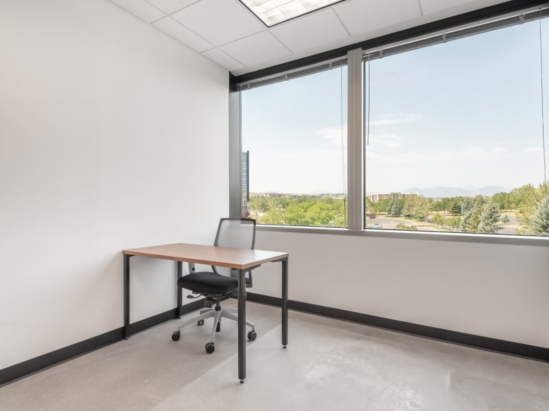 10 Person Private Office