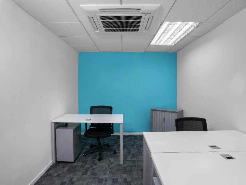 4 Person Private Office