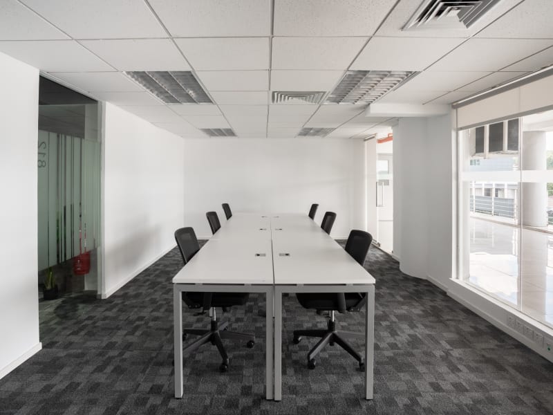 5 Person Private Office