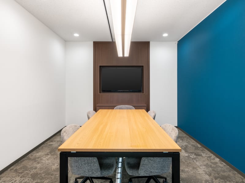 30 Person Private Office