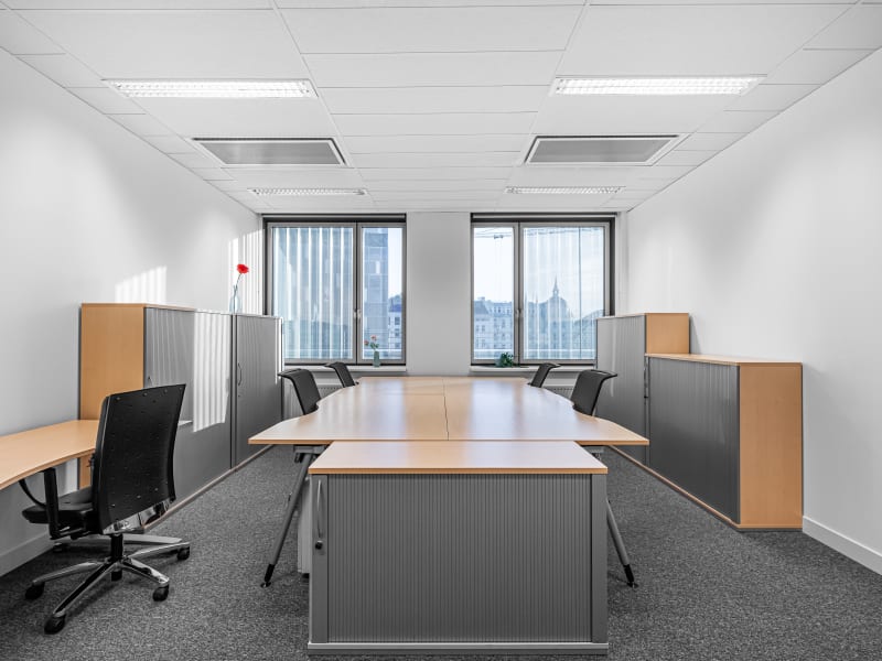 15 Person Private Office