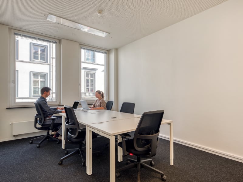 15 Person Private Office