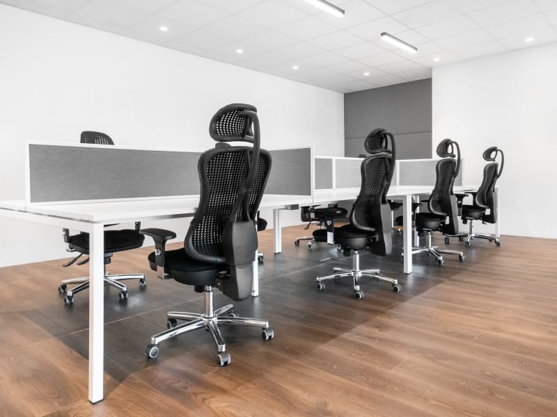 10 Person Private Office