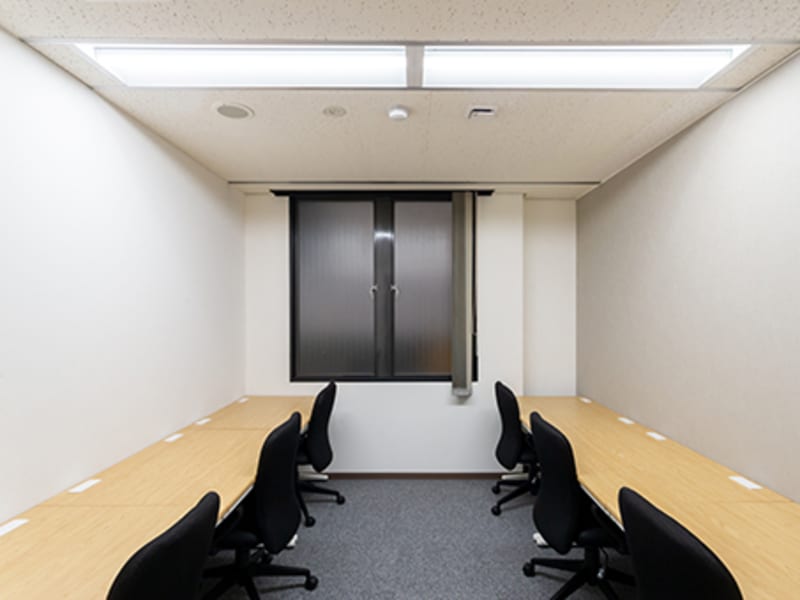 7 Person Private Office