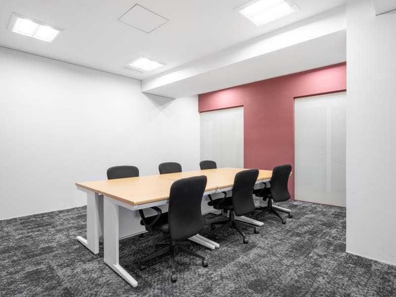 7 Person Private Office