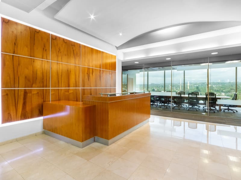 7 Person Private Office