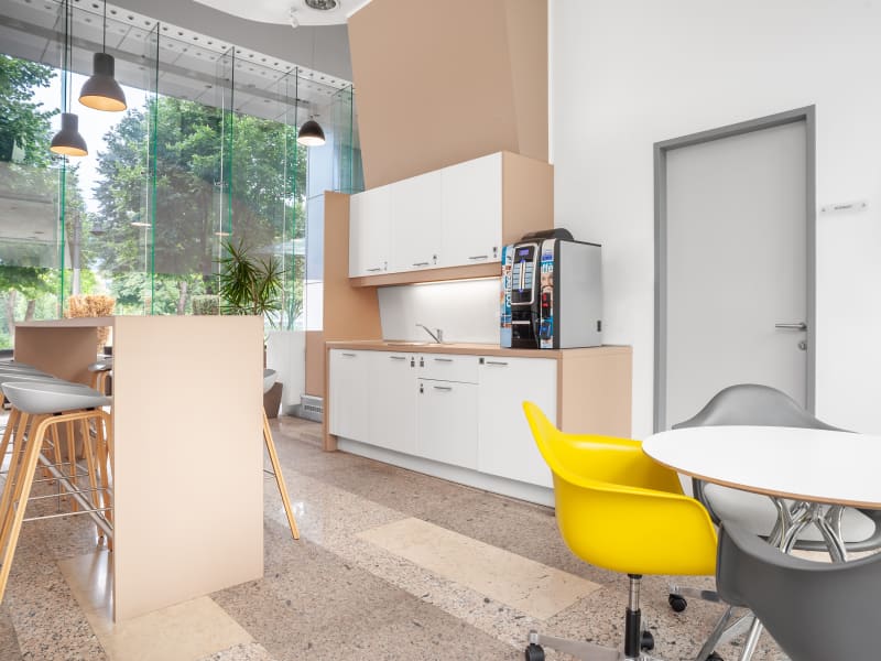 1 Person Coworking Desk