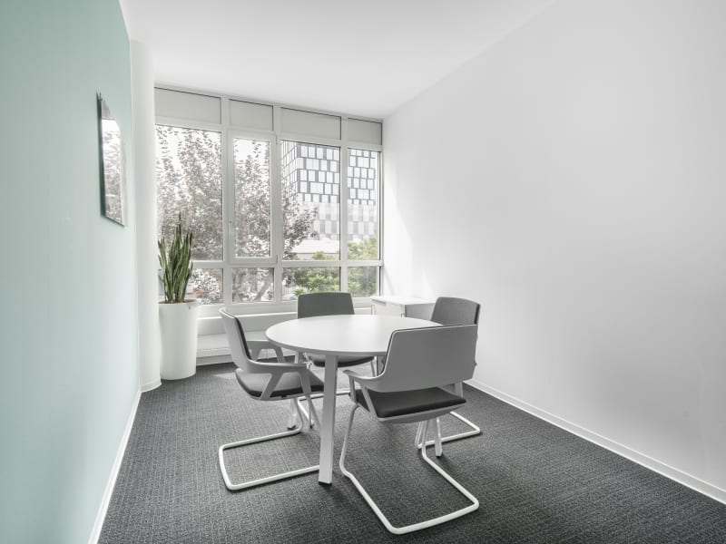 1 Person Virtual Office