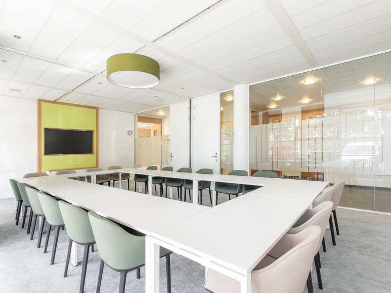 5 Person Private Office