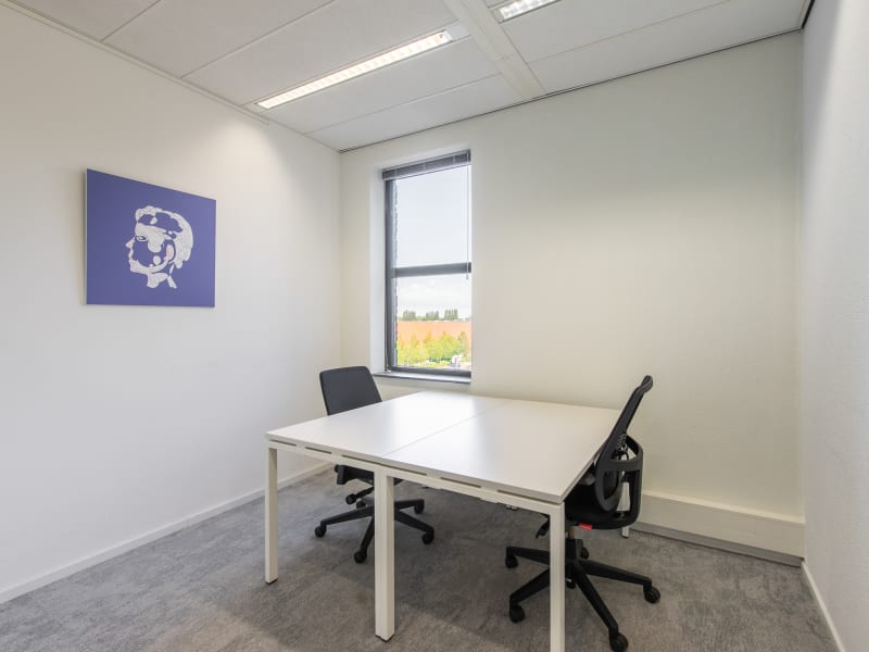 1 Person Private Office