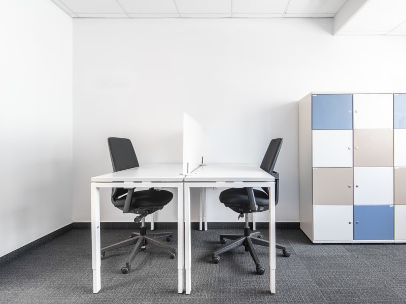 5 Person Private Office