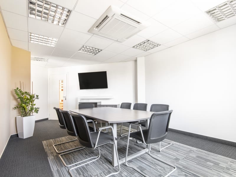 1 Person Private Office