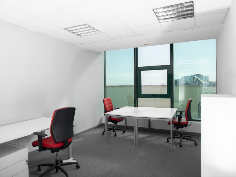 7 Person Private Office