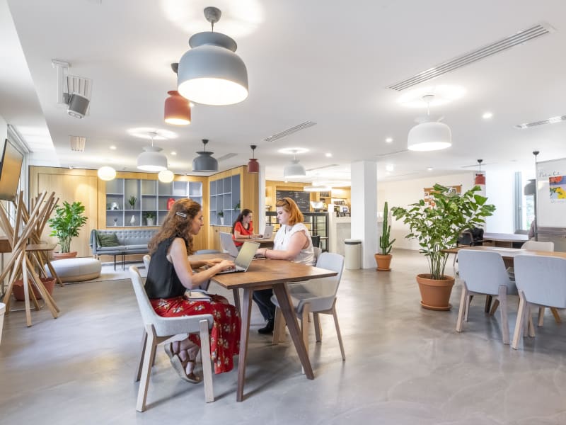 1 Person Coworking Desk