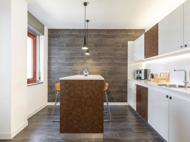 4 Person Private Office