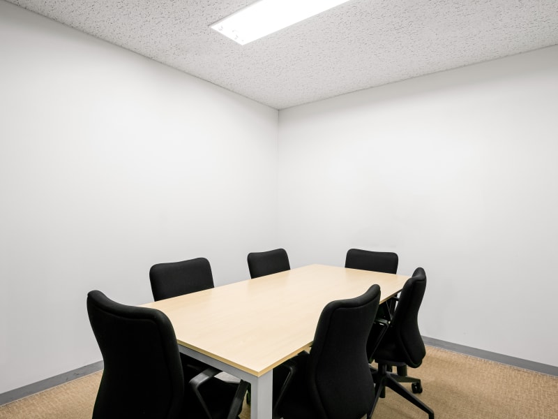 10 Person Private Office