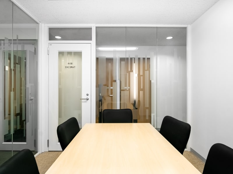 3 Person Private Office