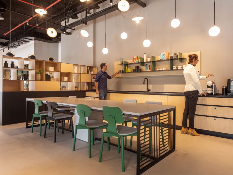 10 Person Private Office