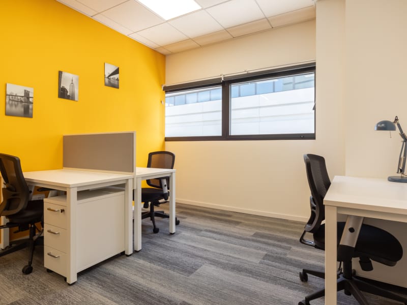 7 Person Private Office