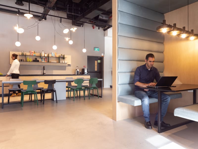 1 Person Coworking Desk