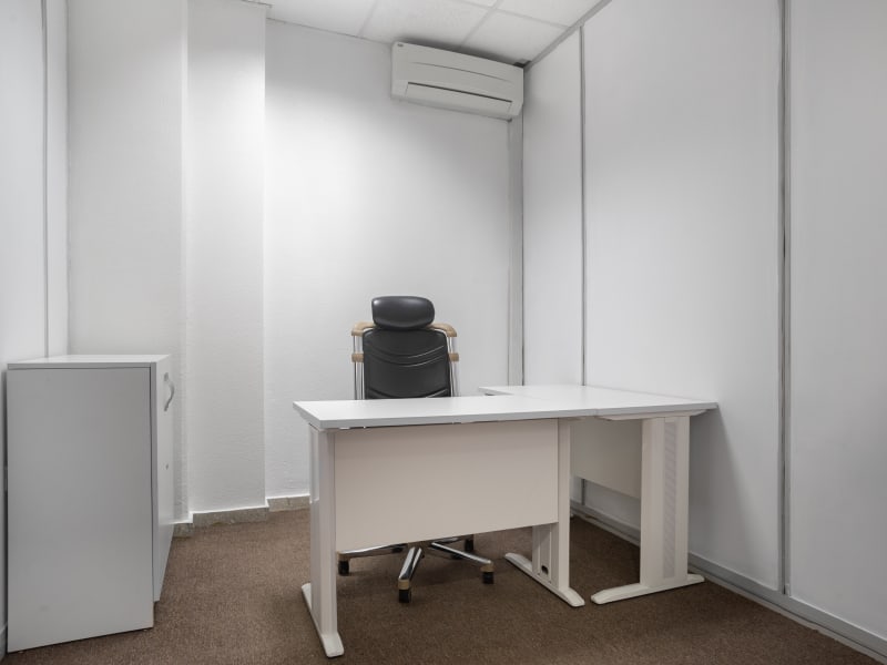 4 Person Private Office