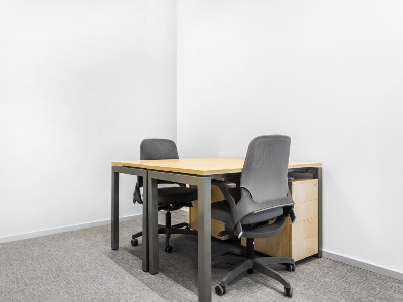 10 Person Private Office