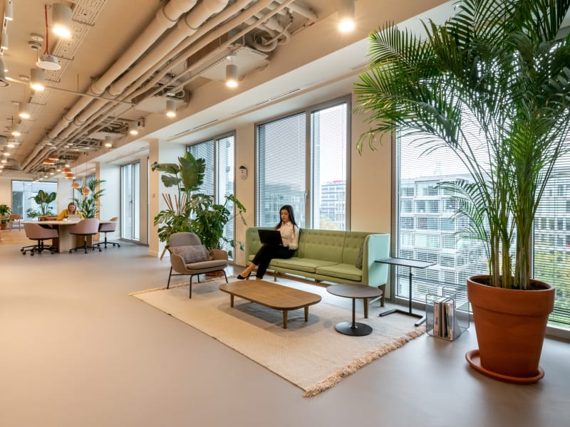 4 Person Private Office