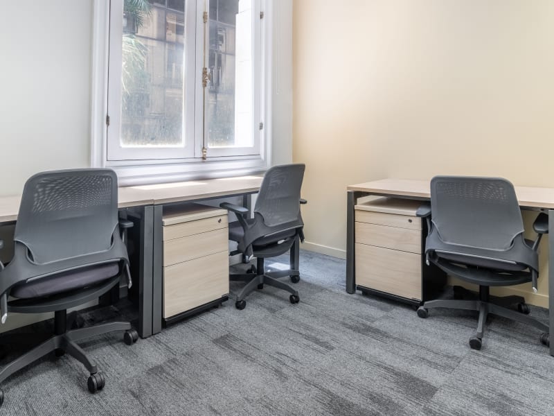 5 Person Private Office