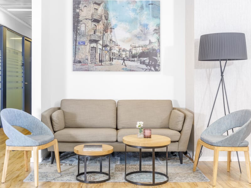 10 Person Private Office