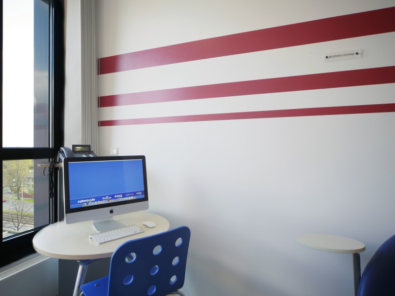 5 Person Private Office